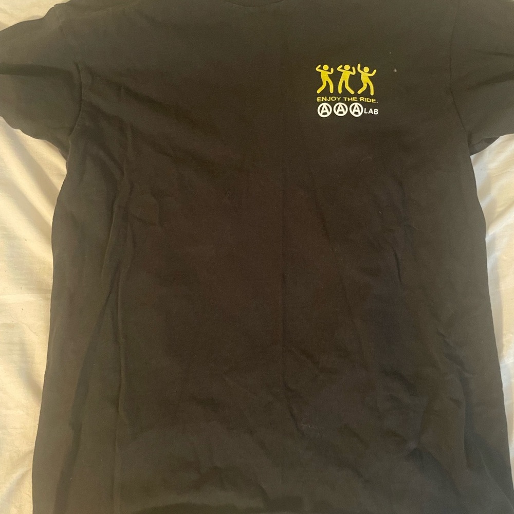 Medium tee - Picture 2 of 2